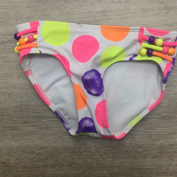 Bikini - Picture 3 of 3